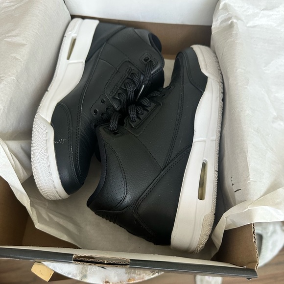 Black and white retro Jordan 3s - Picture 7 of 7